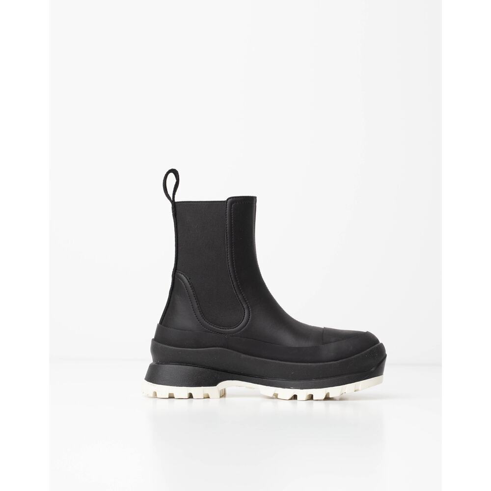 Stella McCartney Trace Chelsea boots NWT Size 36